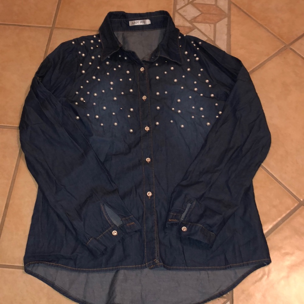 Women’s shirt